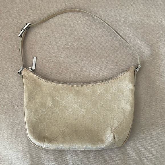 Authentic GUCCI GG Canvas Hobo - Picture 1 of 5
